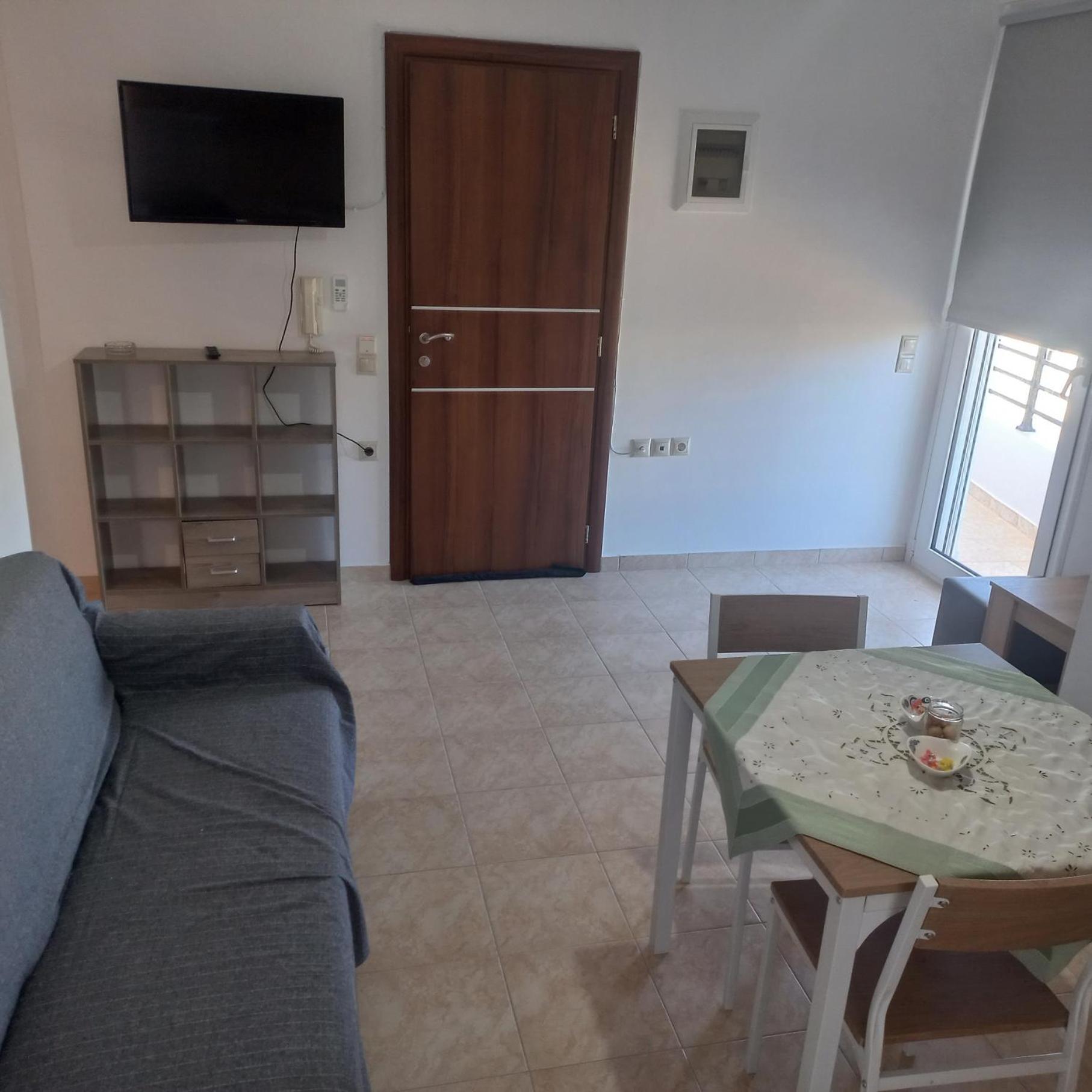 公寓 Central Rooms Makrýgialos