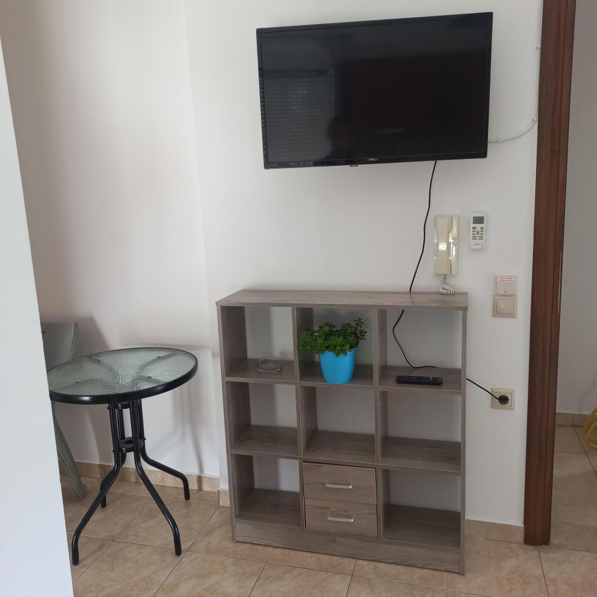 公寓 Central Rooms Makrýgialos